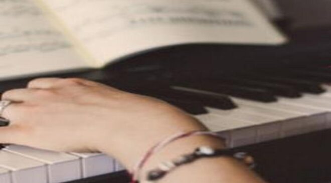 Psikolog Elif Zahide Gök açıkladı: Müziğin psikolojik etkileri nedir, telkin gücü var mı?