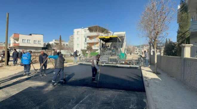 Yeni Mahalle’de asfalt çalışmaları sürüyor