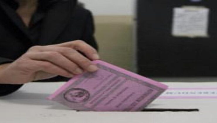 İtalyanlar yargı reformu için sandık başında