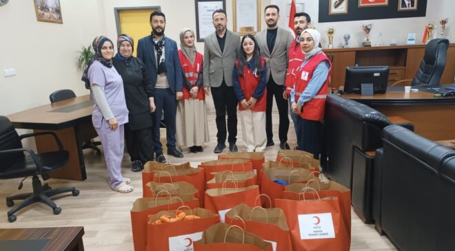 Kızılay heyetinden Kahta’ya anlamlı hastane ziyareti